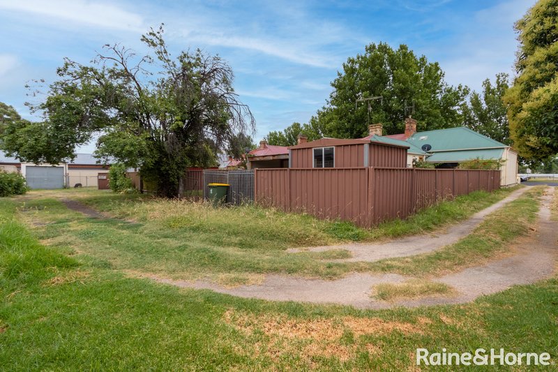 Photo - 138 Howick Street, Bathurst NSW 2795 - Image 14