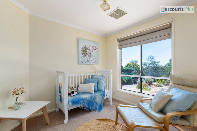 Photo - 138 Perry Barr Road, Hallett Cove SA 5158 - Image 5