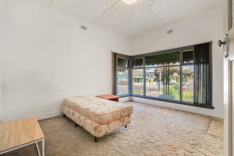 Photo - 138 Reynard Street, Coburg VIC 3058 - Image 6