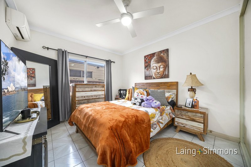 Photo - 138 Roberts Road, Greenacre NSW 2190 - Image 5