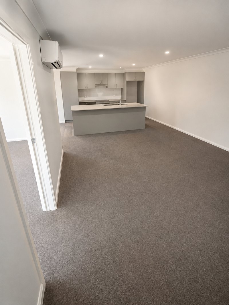 Photo - 1/38 Rodgers Road, Tamworth NSW 2340 - Image 2