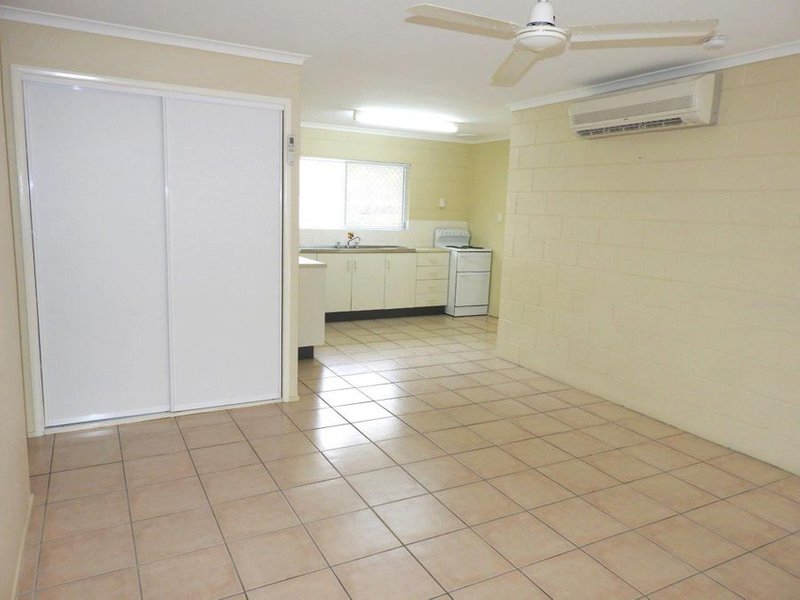 Photo - 1/38 Rogers Street, Aitkenvale QLD 4814 - Image 3