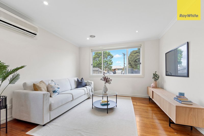 Photo - 1/38 Shirley Street, St Albans VIC 3021 - Image 2