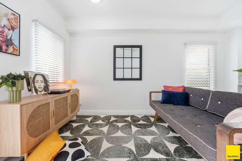 Photo - 1/38 Springfield Crescent, Manoora QLD 4870 - Image 5
