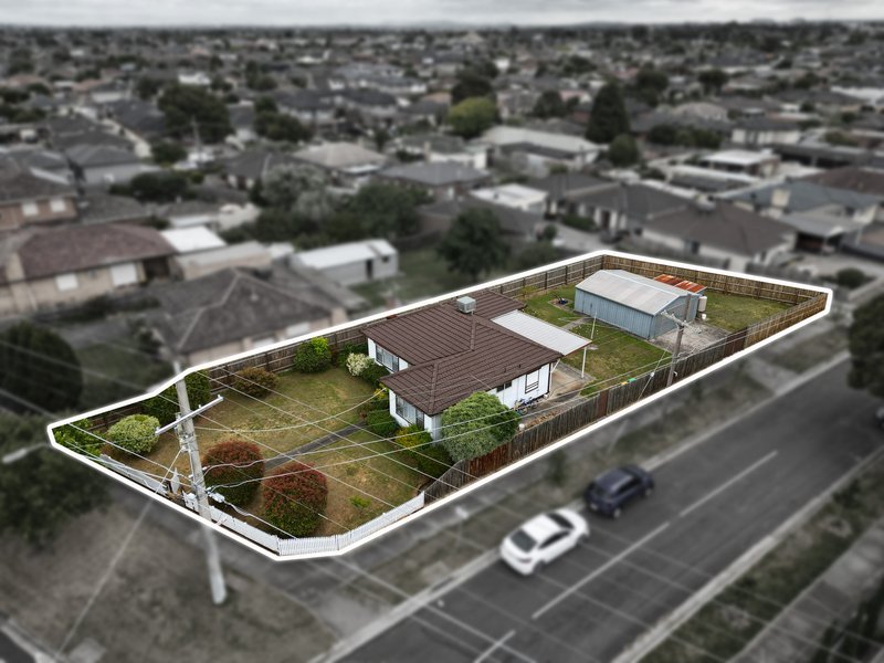 Photo - 138 The Boulevard, Thomastown VIC 3074 - Image 2