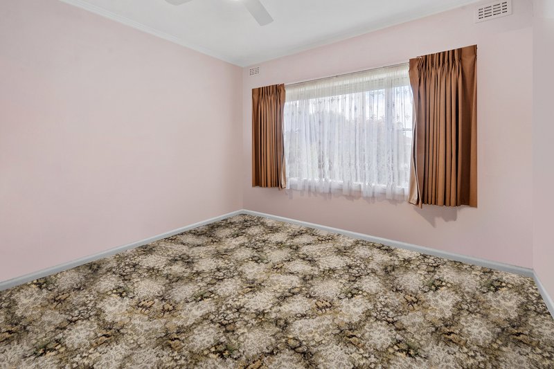 Photo - 138 The Boulevard, Thomastown VIC 3074 - Image 6