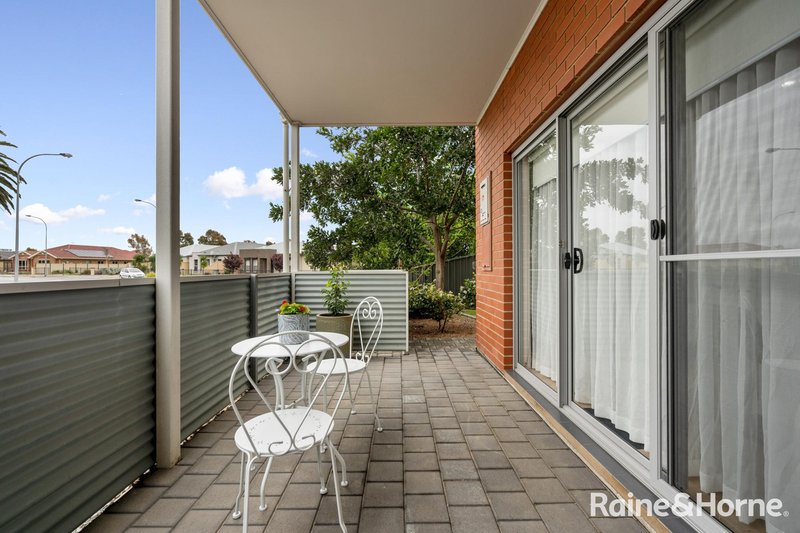 Photo - 13/8 Trunnel Court, Seaford Meadows SA 5169 - Image 5