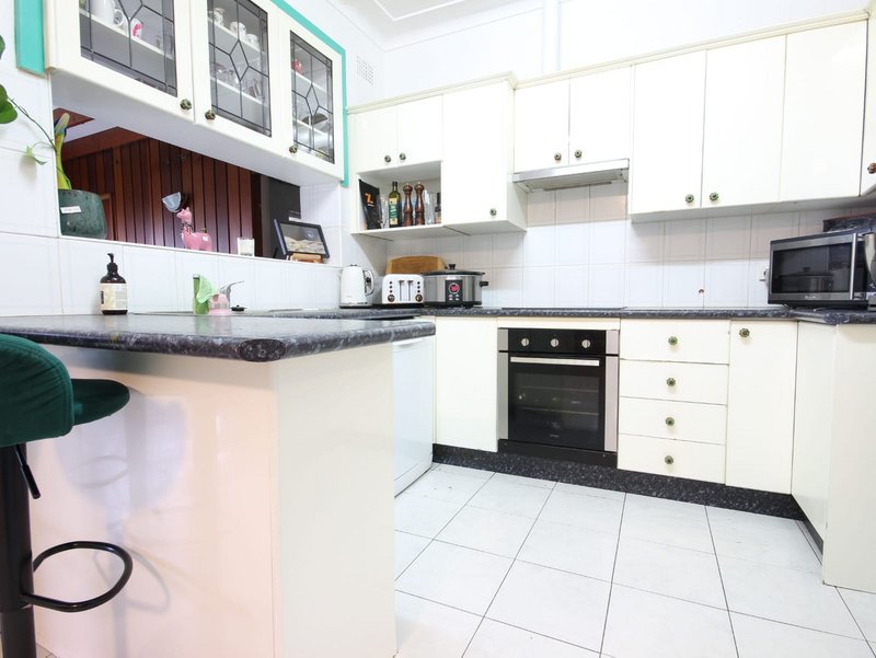 Photo - 138 Willarong Road, Caringbah NSW 2229 - Image 5