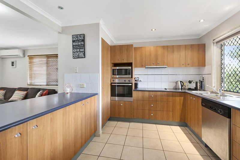 Photo - 13/8 Zahner Place, Manly West QLD 4179 - Image 2