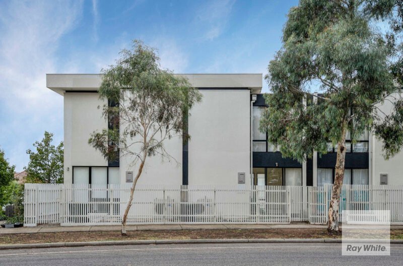 Photo - 13/80 Enterprise Drive, Bundoora VIC 3083 - Image 2