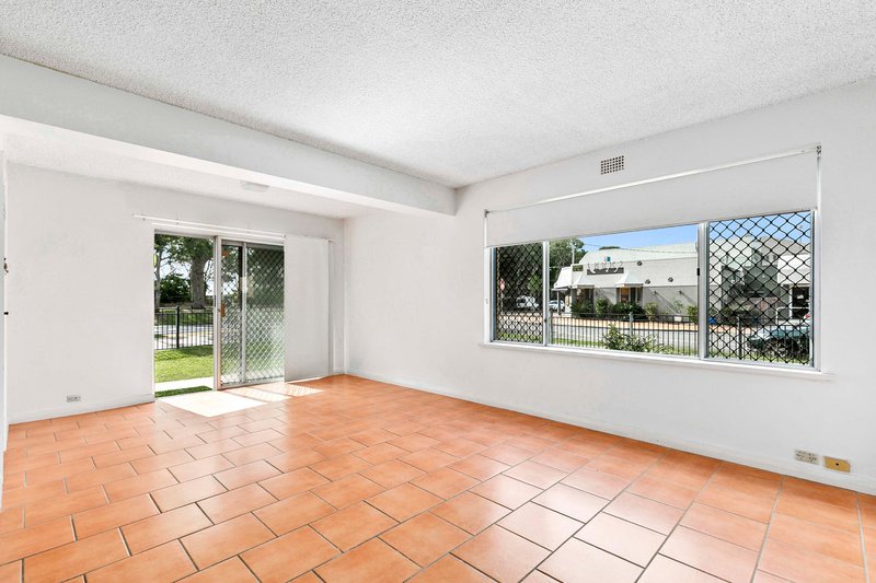 Photo - 1/380 Esplanade , Scarness QLD 4655 - Image 3