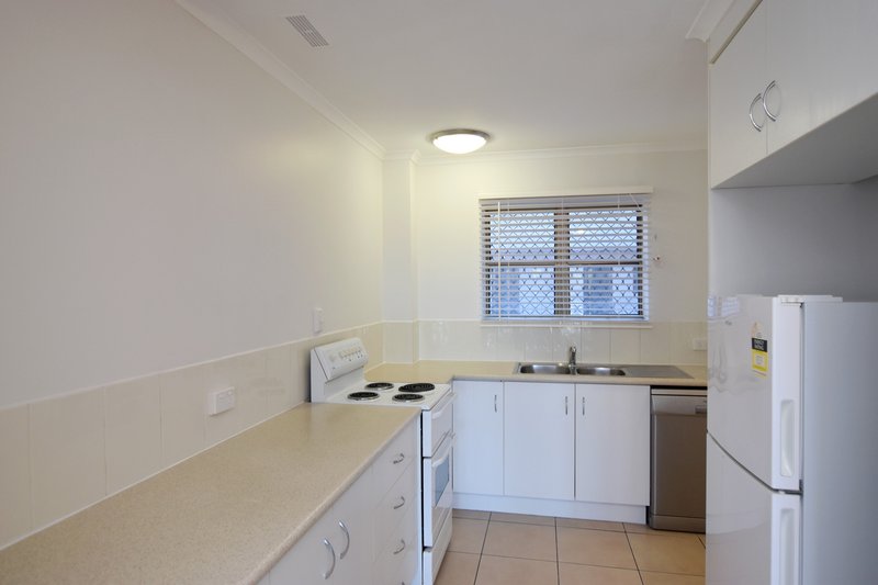 Photo - 13/83-85 Auckland Street, Gladstone Central QLD 4680 - Image 4