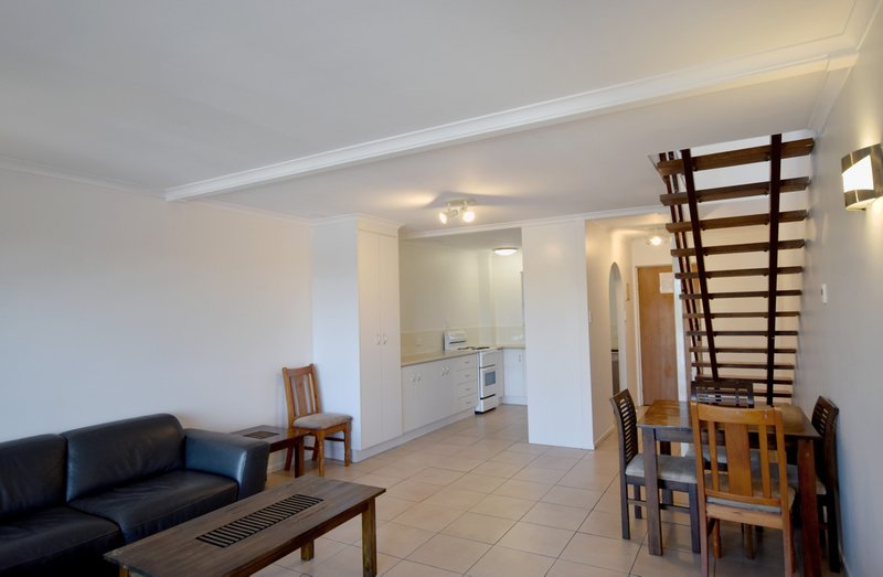 Photo - 13/83-85 Auckland Street, Gladstone Central QLD 4680 - Image 7