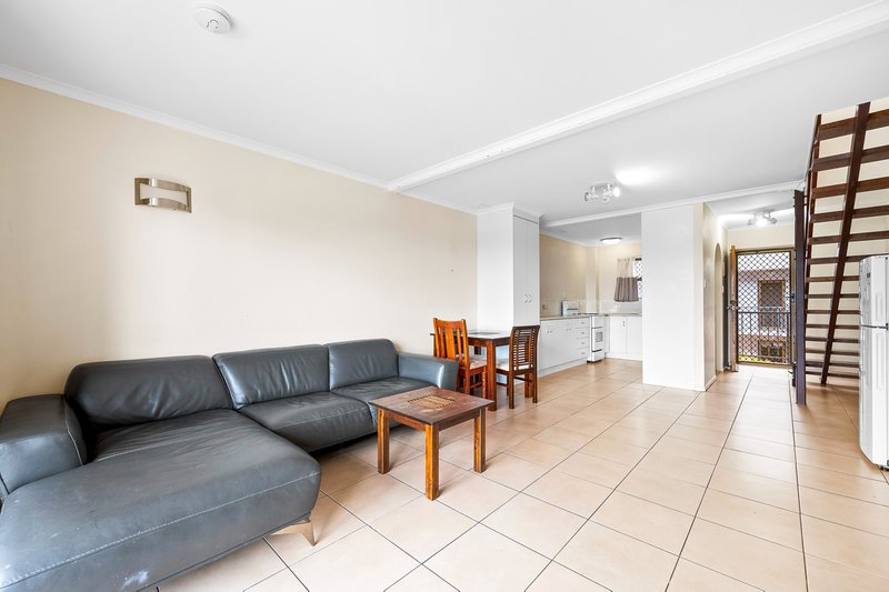 Photo - 13/83-85 Auckland Street, Gladstone Central QLD 4680 - Image 3