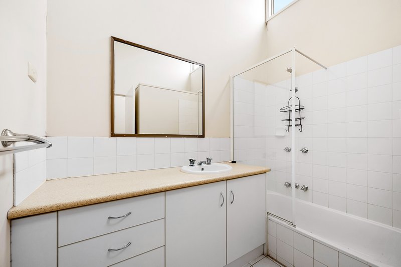 Photo - 13/83-85 Auckland Street, Gladstone Central QLD 4680 - Image 8