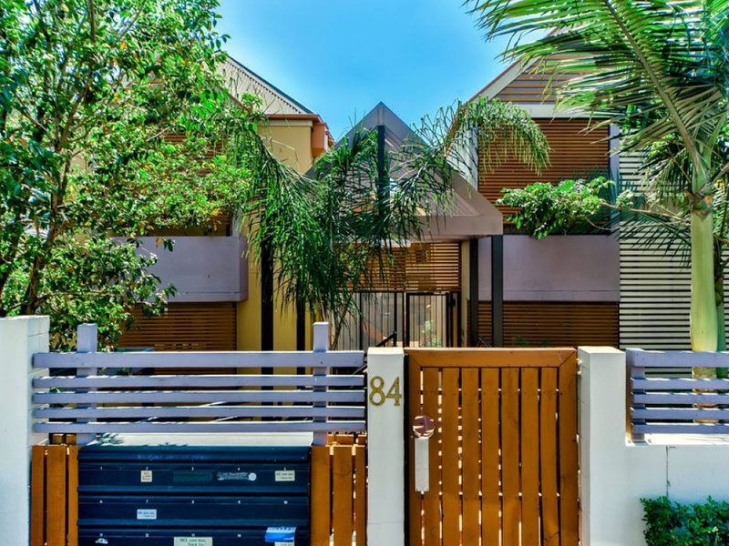 Photo - 13/84 Lytton Road, East Brisbane QLD 4169 - Image 12