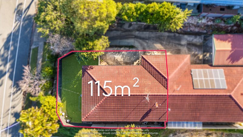 Photo - 1/39 Alexander Drive, Highland Park QLD 4211 - Image 5