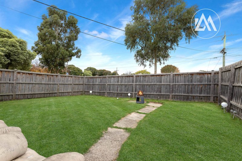 Photo - 1/39 Ashleigh Avenue, Frankston VIC 3199 - Image 2