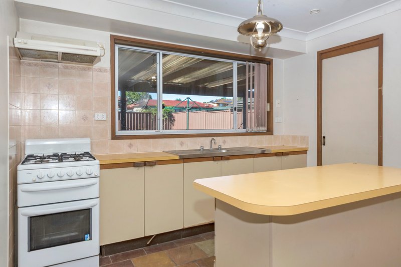 Photo - 139 Banks Drive, St Clair NSW 2759 - Image 2