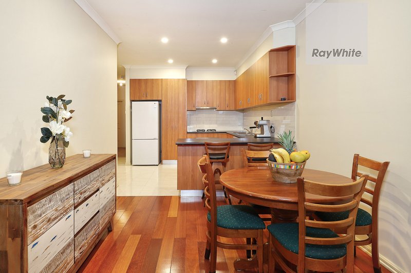 Photo - 1/39 Banksia Grove, Tullamarine VIC 3043 - Image 3