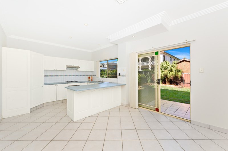 Photo - 139 Beaconsfield Street, Revesby NSW 2212 - Image 4