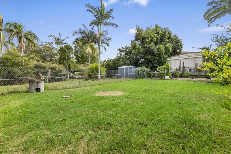 Photo - 139 Blackwood Rd , Manly West QLD 4179 - Image 3