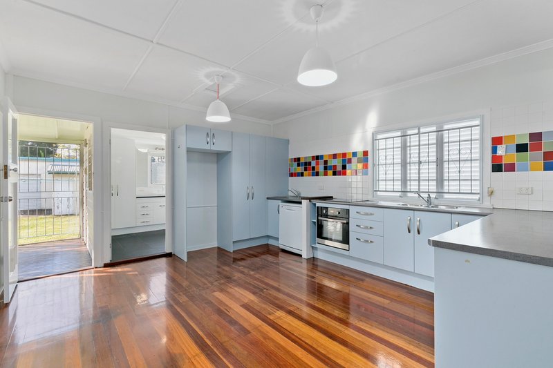 Photo - 139 Blackwood Rd , Manly West QLD 4179 - Image 10