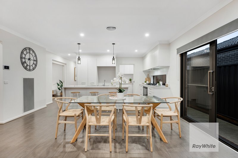 Photo - 139 Blossom Drive, Greenvale VIC 3059 - Image 12