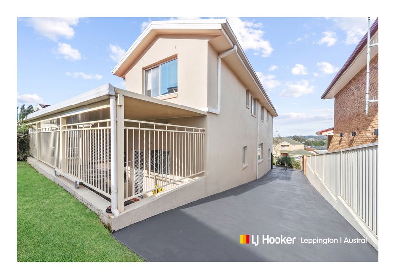 Photo - 139 Carmichael Drive, West Hoxton NSW 2171 - Image 3