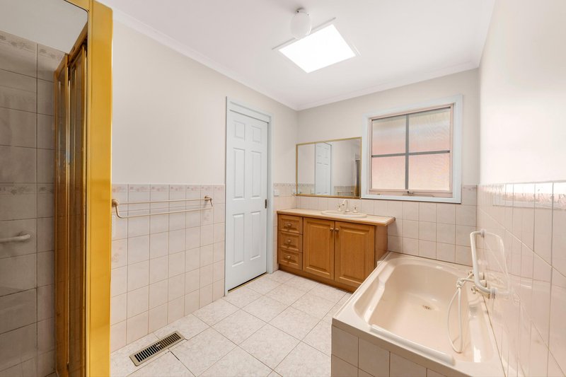 Photo - 1/39 Dorking Road, Box Hill VIC 3128 - Image 5