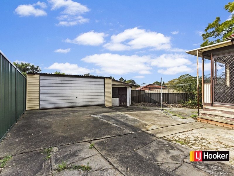 Photo - 139 Ellam Drive, Seven Hills NSW 2147 - Image 6