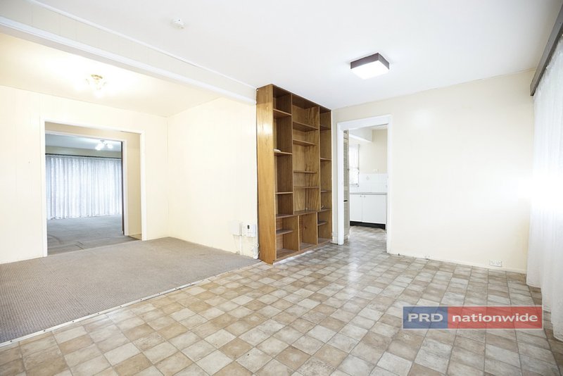 Photo - 139 Evan Street, South Penrith NSW 2750 - Image 3