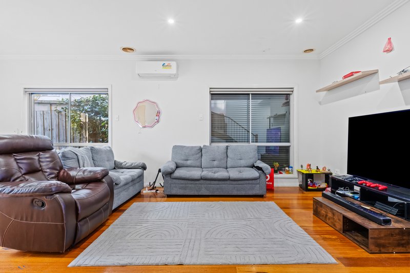 Photo - 1/39 Glendenning Street, St Albans VIC 3021 - Image 3