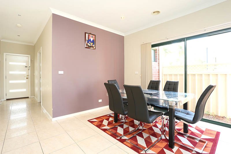 Photo - 1/39 Gosford Way, Broadmeadows VIC 3047 - Image 2