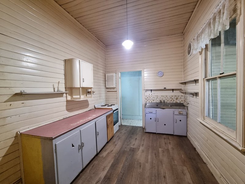 Photo - 139 Hanley Street, Gundagai NSW 2722 - Image 3