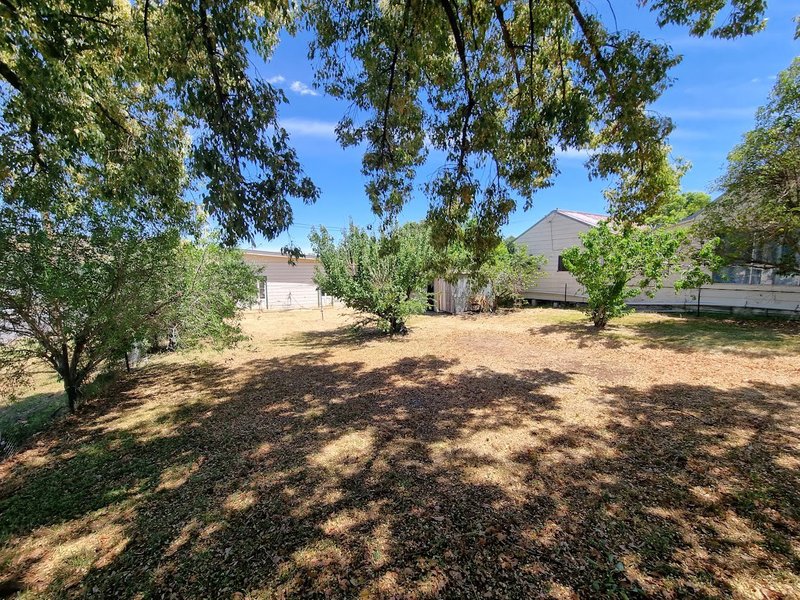 Photo - 139 Hanley Street, Gundagai NSW 2722 - Image 16