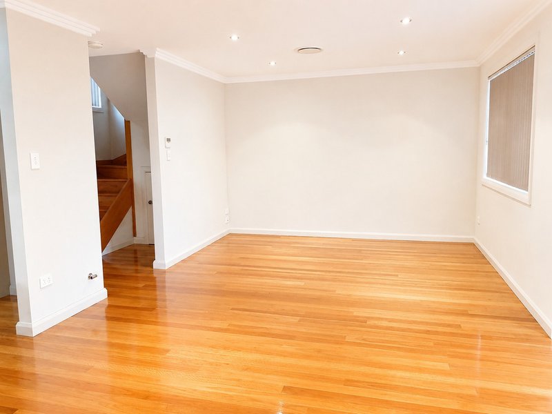 Photo - 1/39 Heaslip Street, Coniston NSW 2500 - Image 3