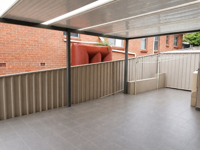 Photo - 1/39 Heaslip Street, Coniston NSW 2500 - Image 5