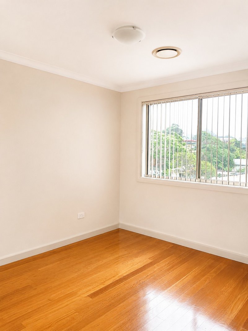 Photo - 1/39 Heaslip Street, Coniston NSW 2500 - Image 6
