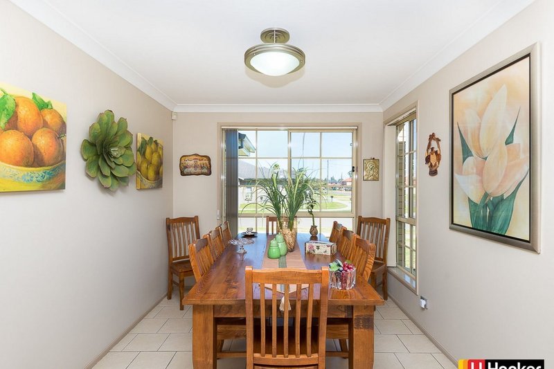 Photo - 139 Pine Road, Casula NSW 2170 - Image 5