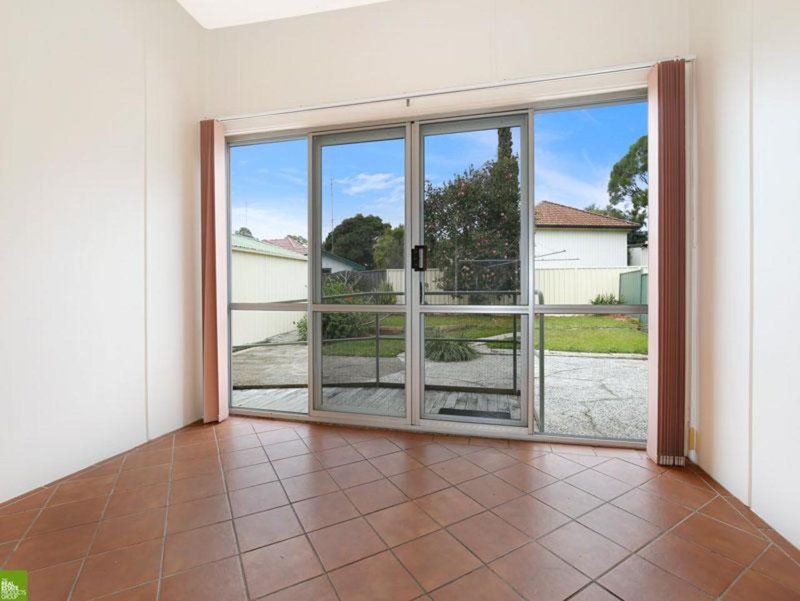 Photo - 139 Princes Highway, Dapto NSW 2530 - Image 2