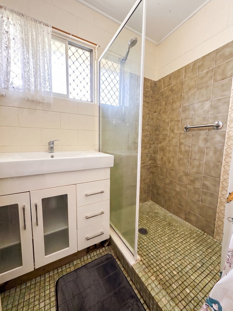 Photo - 139 Robert Street, Atherton QLD 4883 - Image 8