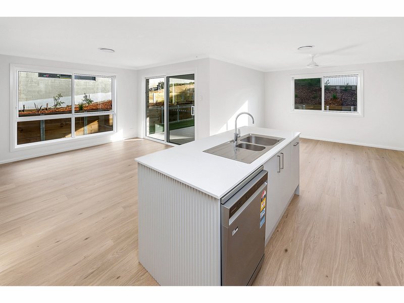 Photo - 1/39 Silk Crescent, Diamond Beach NSW 2430 - Image 4