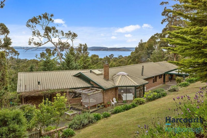 Photo - 139 Tinderbox Road, Blackmans Bay TAS 7052 - Image 2