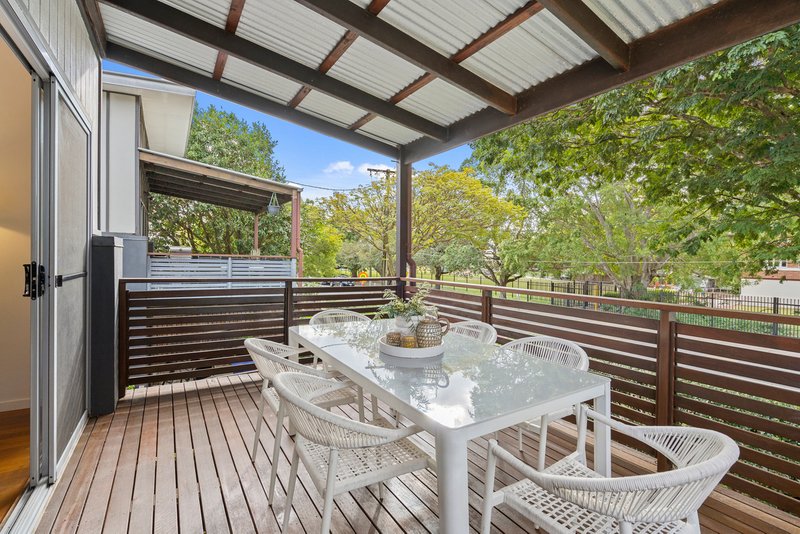 Photo - 1/39 Waldheim Street, Annerley QLD 4103 - Image 4