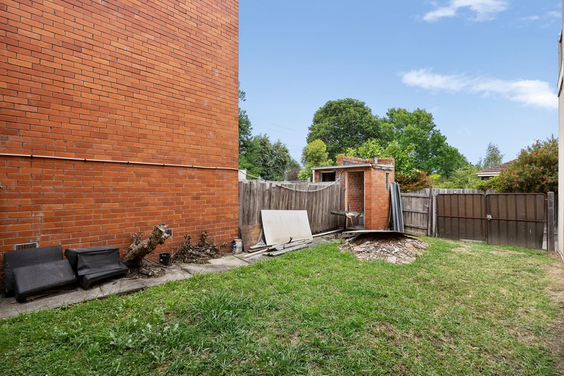 Photo - 139 Wantirna Road, Ringwood VIC 3134 - Image 5