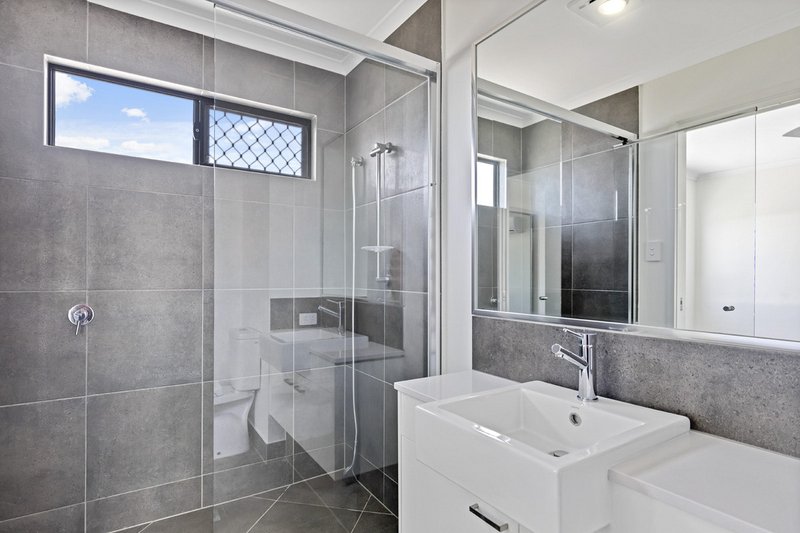 Photo - 1/39 Wood Crescent, Baringa QLD 4551 - Image 7