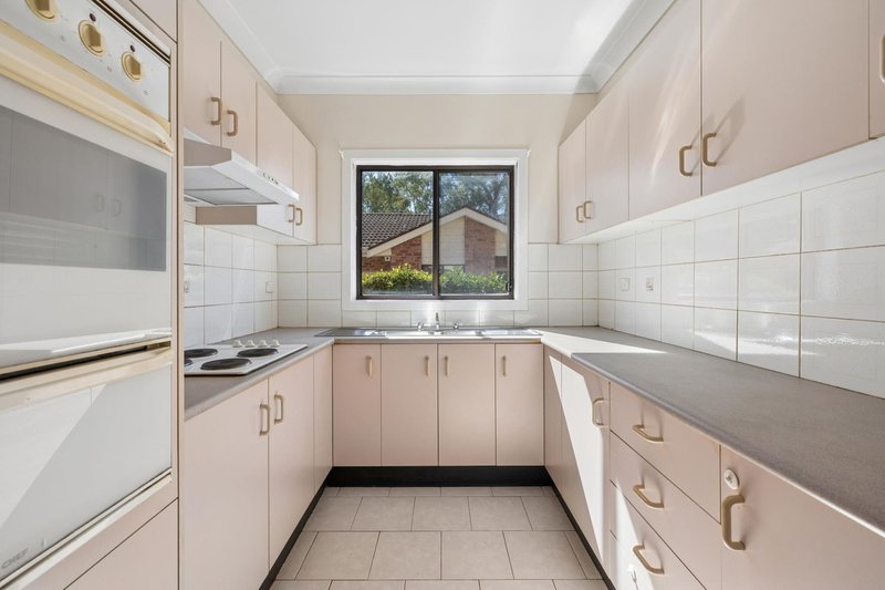 Photo - 1/39 Woodlawn Drive, Toongabbie NSW 2146 - Image 2