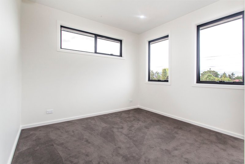 Photo - 1/39 Wordsworth Avenue, Clayton South VIC 3169 - Image 6