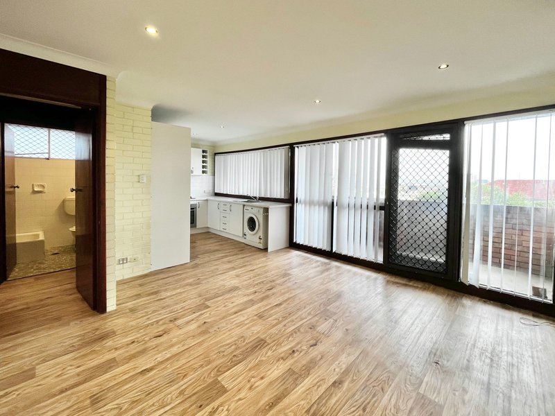 Photo - 13/90-100 Tyrrell Street, The Hill NSW 2300 - Image 3